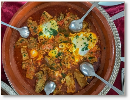 RESTAURANT IN TAFOUYTE LUXURY CAMP IN MERZOUGA